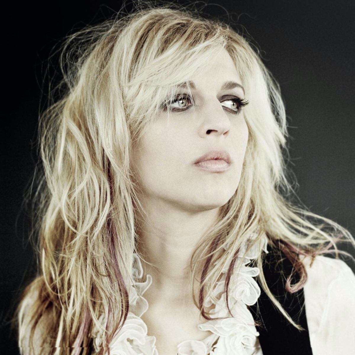 Amandine Bourgeois – Sans Amour Mon Amour
