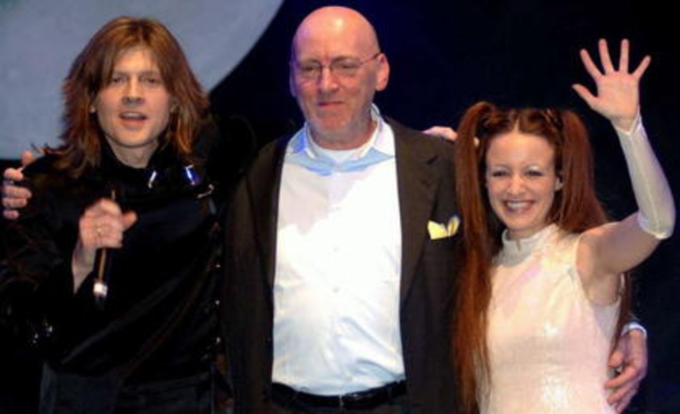 Bauen auf VEM (v.l.n.r.): John Kelly, Ungefehr und Maite Itoiz