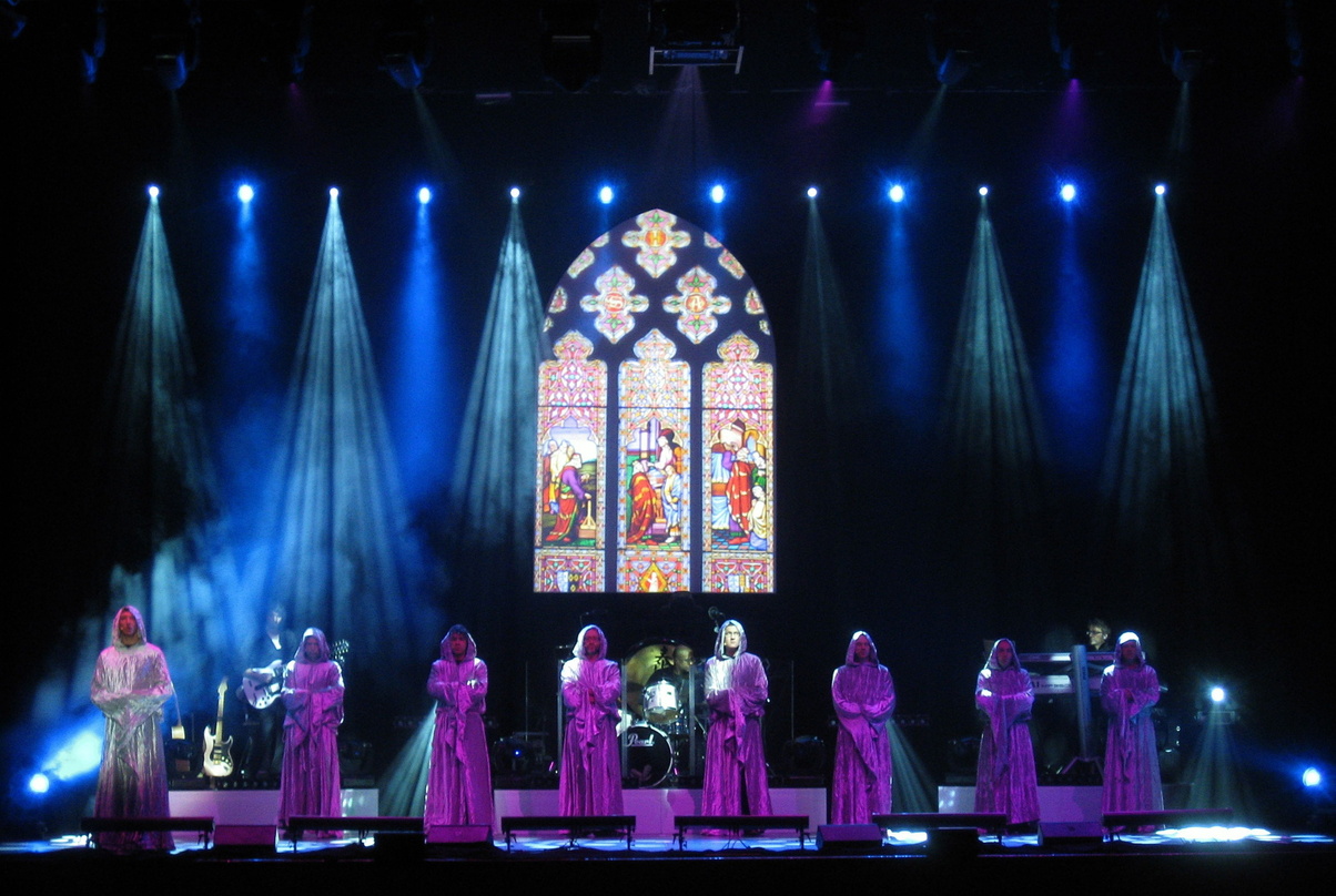 Auch optisch spektakulär: Gregorian live