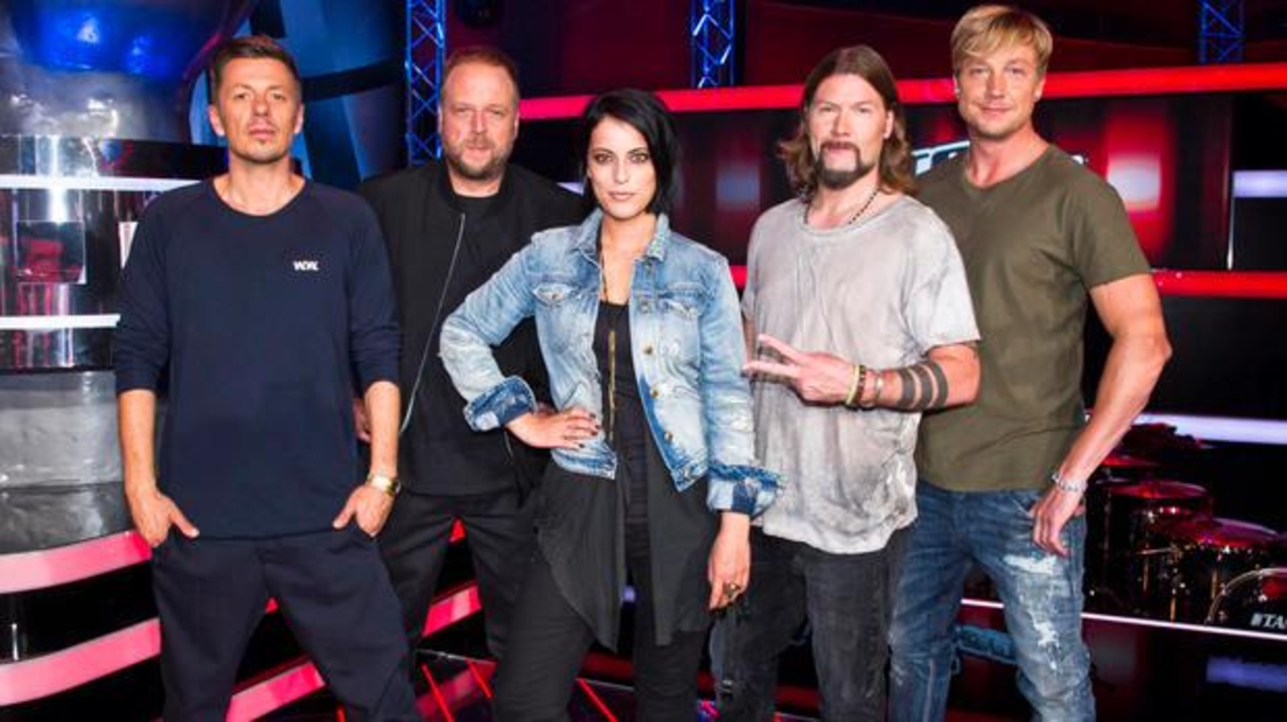 Erreichen nach wie vor viele Zuschauer (von links): die Juroren Michi Beck und Smudo von den Fantastischen Vier, Silbermond-Sängerin Stefanie Kloß, Rea Garvey und Sunrise-Avenue-Frontmann ...