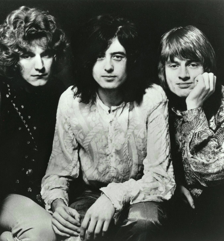Vertagen Konzert (v.l.n.r.): Robert Plant, Jimmy Page und John Paul Jones von Led Zeppelin