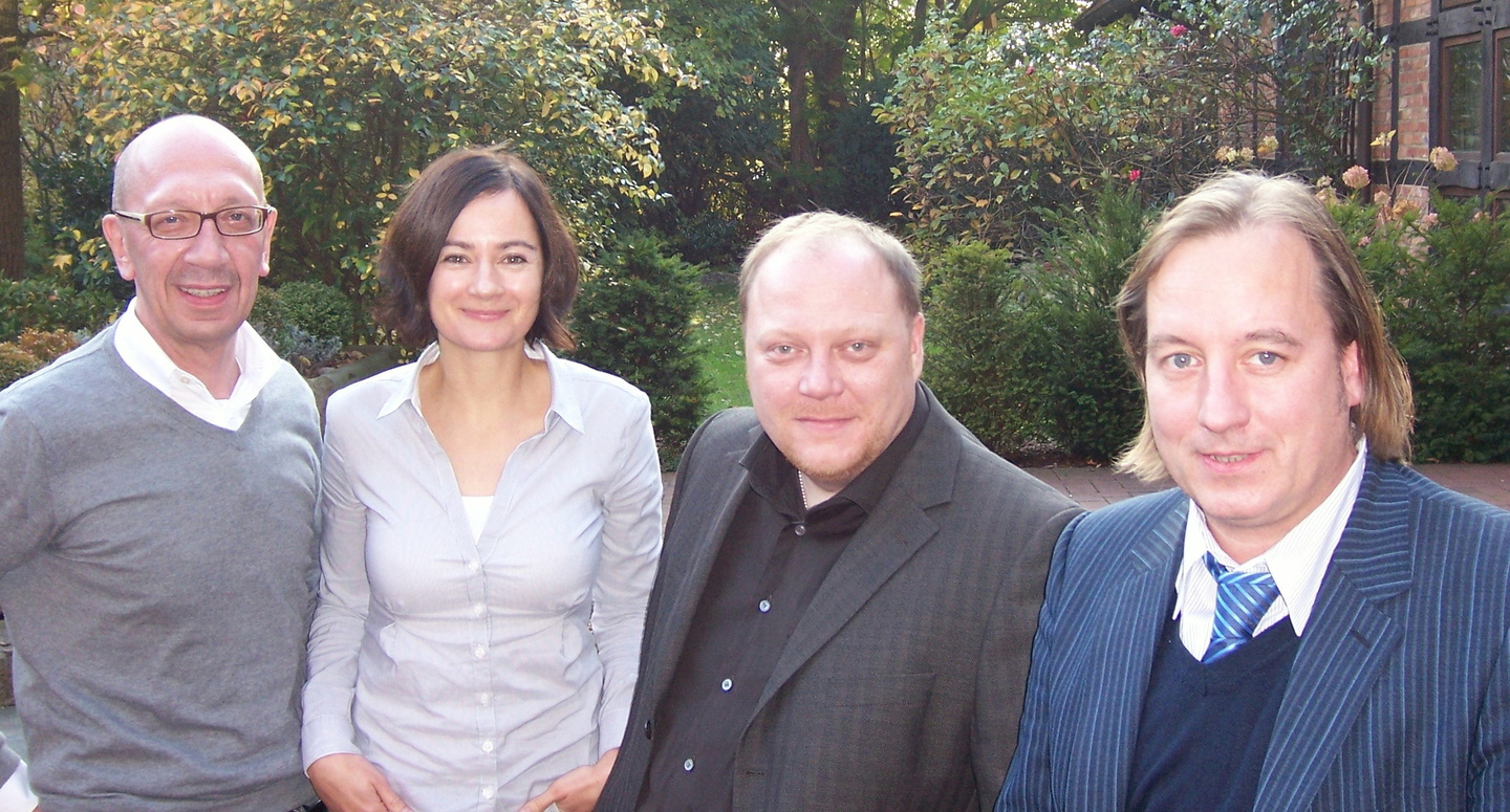 Neue Partner: tonpool und Lübbe||Zur Besiegelung der neuen Partnerschaft trafen sich (v.l.n.r.): Kurt Erping (Geschäftsführer tonpool Medien), Rita Bollig (Stellv. Leitung Lübbe Audio), Ma...