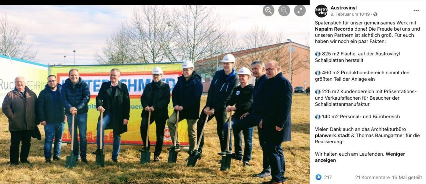 Spatenstich fürs neue Vinyl-Presswerk: die Bauherren von Austrovinyl und Napalm Records am neuen Standort in Fehring