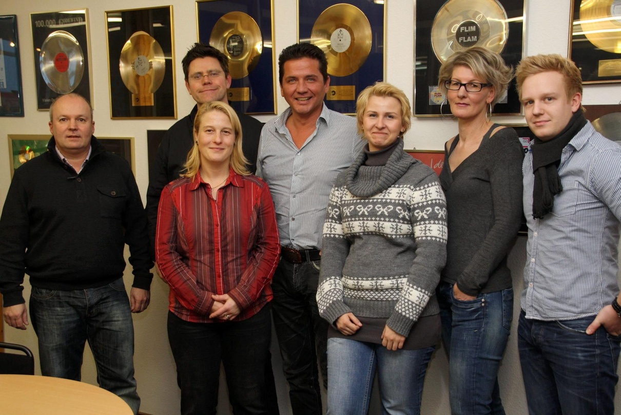 Bei der Albumpräsentation mit dabei (von links): Künstlermanager Freddy Freibeuter, Frank Haberland (da music), Katja Weber-Bockhop (da music), Michael Morgan, Sandra Kalwellis, Anja Becke...