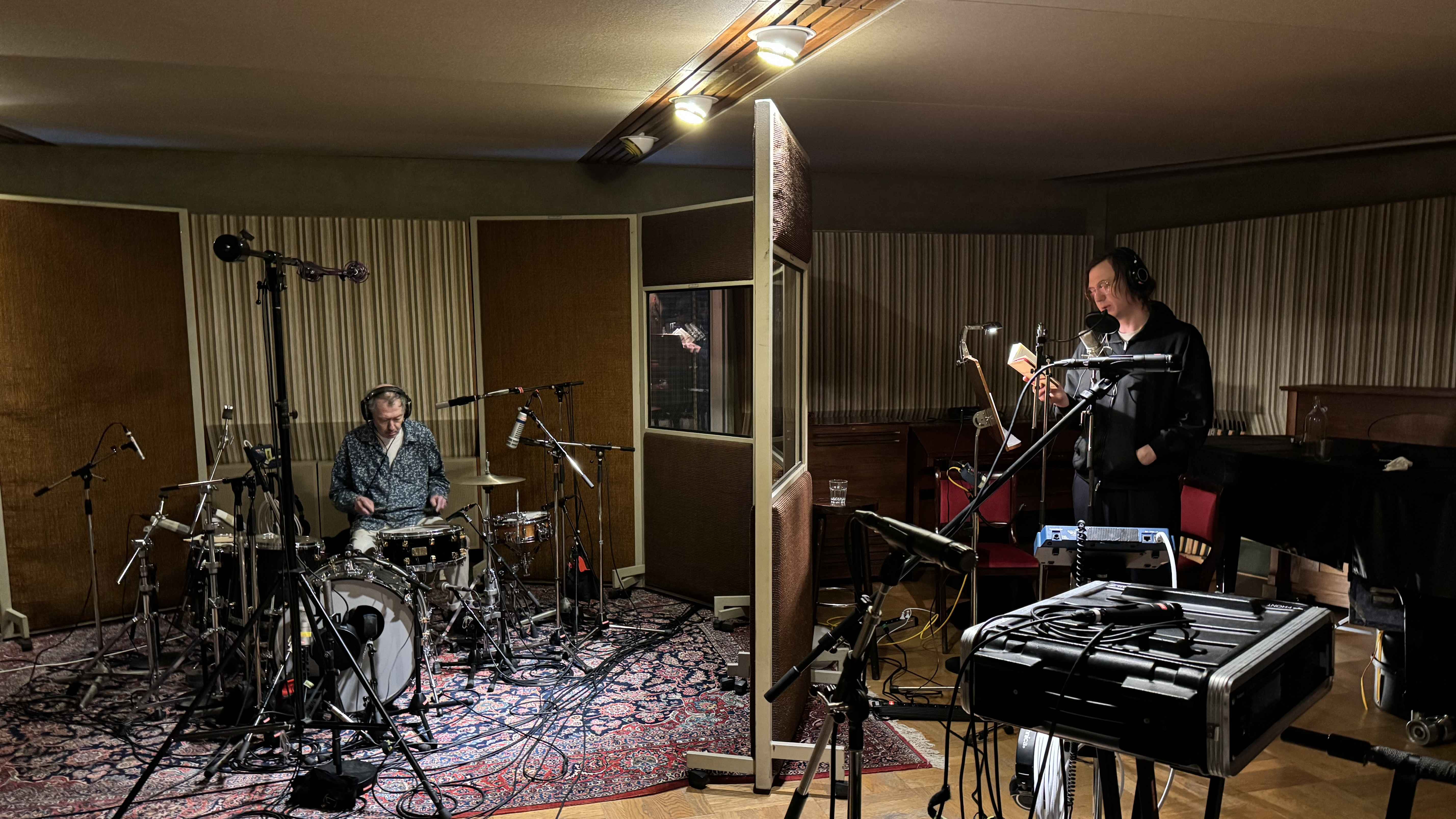 Im Studio: George Kranz (links) und Lars Eidinger.