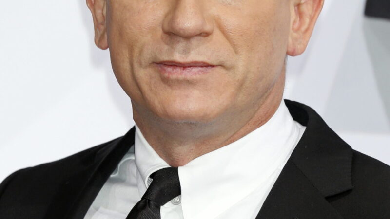 Daniel Craig