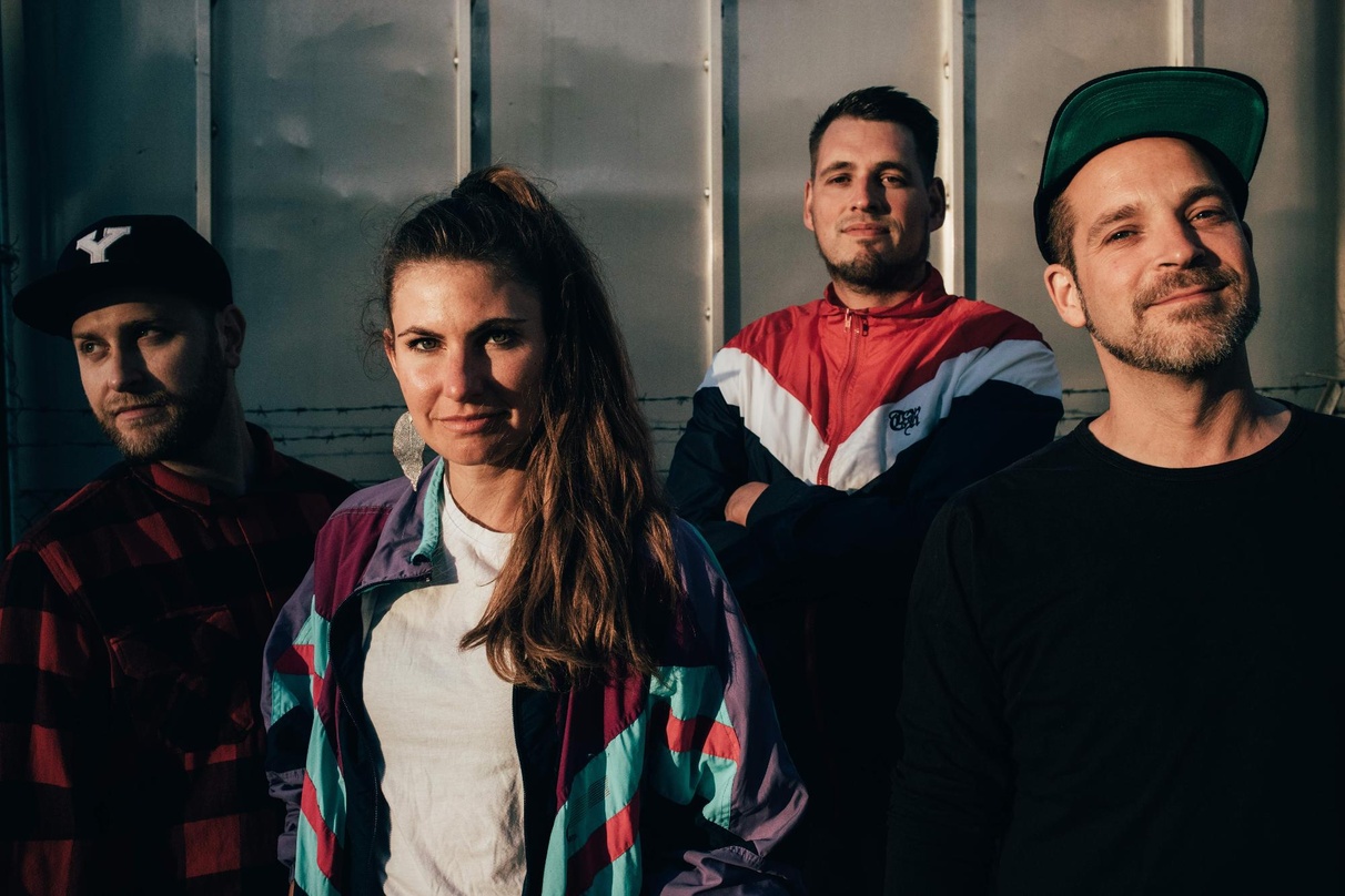Headliner im Konzertproramm von upStage!: Neonschwarz