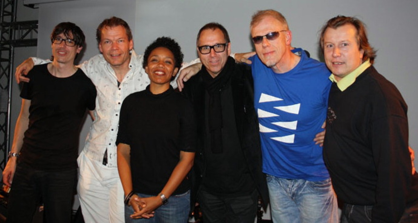Widmeten einen ganzen Tag dem Thema Bass: Udo Dahmen (3.v.r.) und seine Musikergäste um Helmut Hattler (2.v.r.)