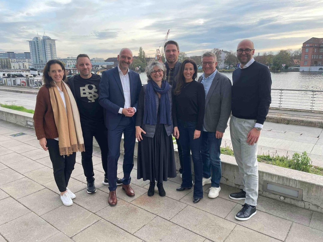 Der designierte Vorstand samt Geschäftsführer des BDKV (von links): Michaela Russ, Daniel Domdey, Johannes Everke, Sonia Simmenauer, Stephan Thanscheidt, Verena Krämer, Christian Doll und ...
