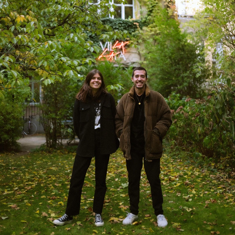 Vor der Villa Lala in Wien: Mischa Condé und Elias Oldofredi