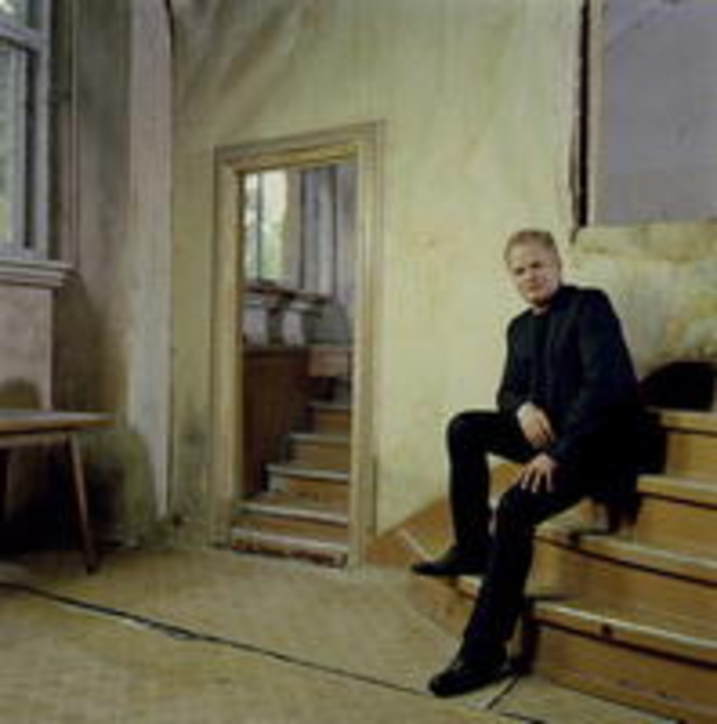06a0b84744cf1c4388f71bd2836bf634eefbde666eb63fe8f905af689a8fec40 Mit Clip bei Musicload zu sehen: Herbert Grönemeyer