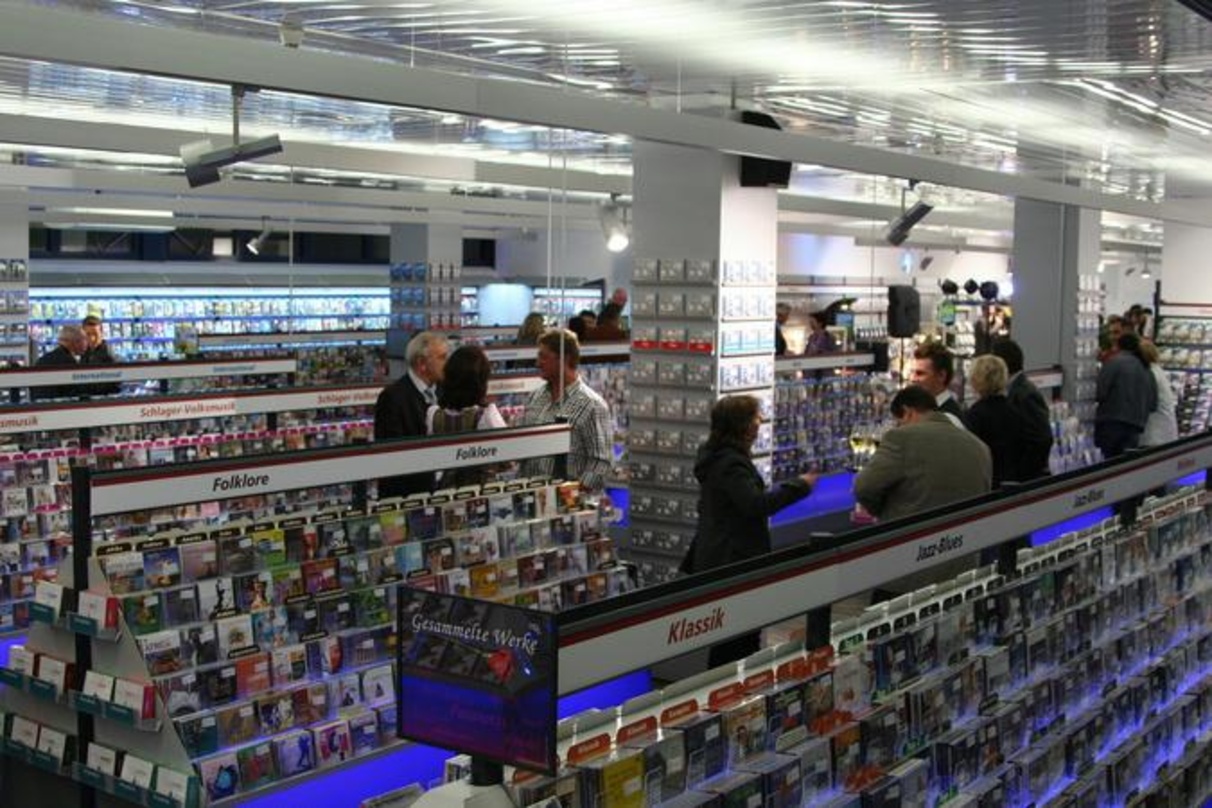 Bietet auf rund 1000 Quadratmetern ein umfangreiches Musik- und Filmangebot: Music World in Erding
