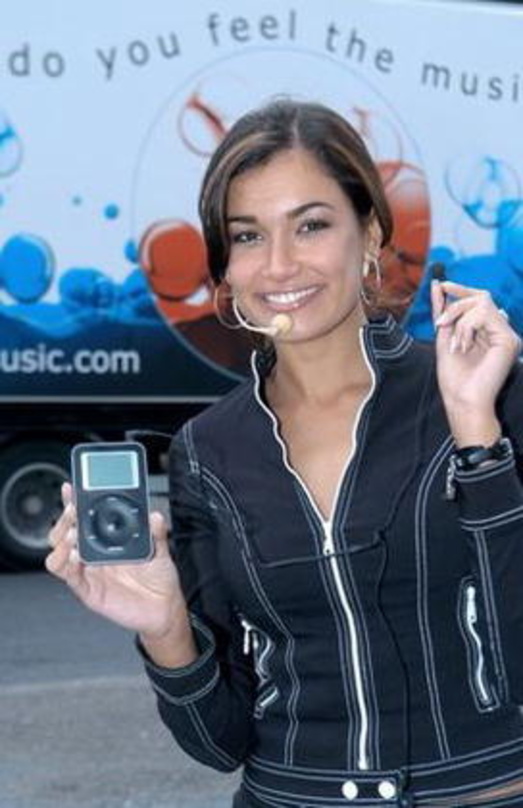 Mischte bei der Eröffnung von Medionmusic mit: Jana Ina, Moderatorin bei NBC-Giga