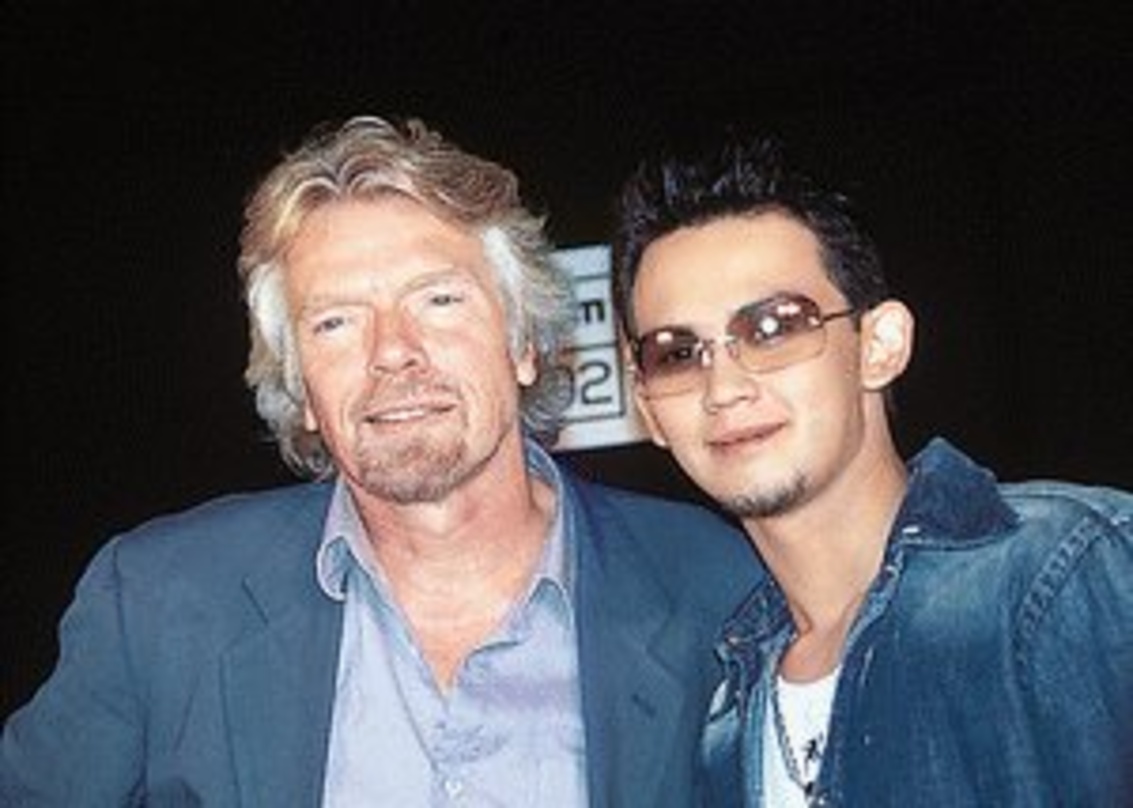 Gold-Jungen: Richard Branson (l.) mit Billy Crawford