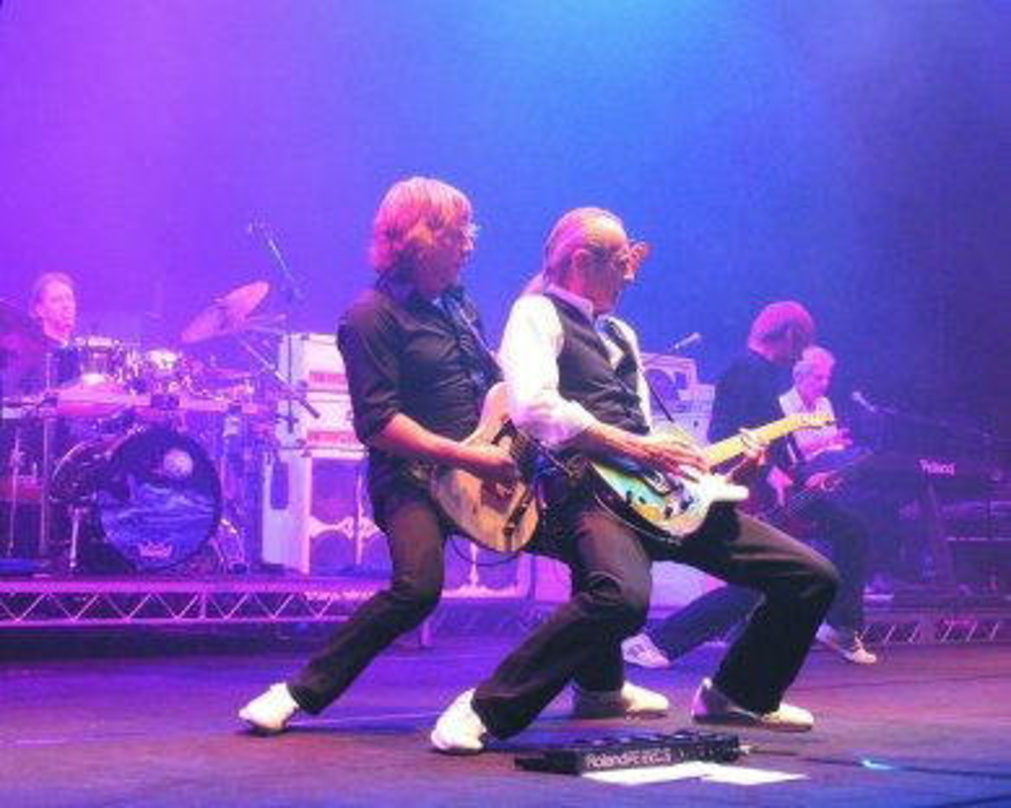 Rocken durch den Oktober: Status Quo