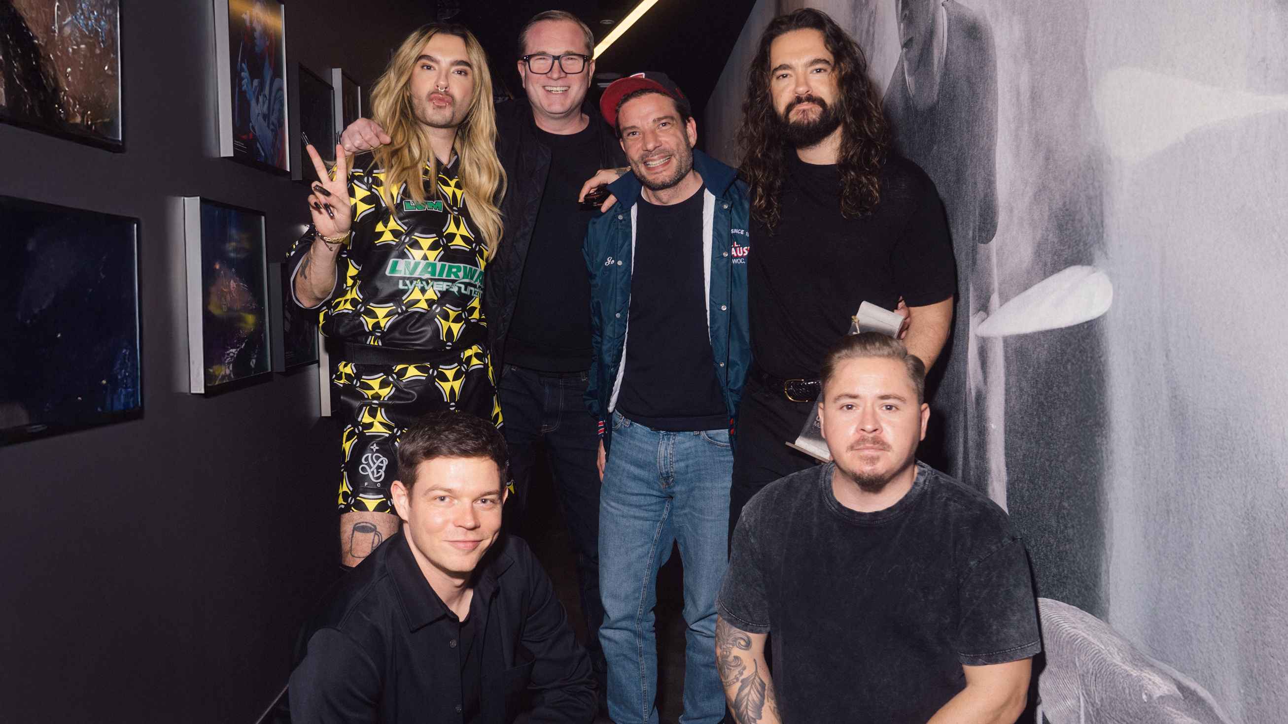 081c7b09 853c 40f0 89ce b059da1e1833 Erfreuten sich am Konzert in der Uber Eats Music Hall (von links): Bill Kaulitz, Georg Listing, Dirk Dreyer (General Manager), Dennis Krause (Senior Booking Manager, beide Uber Eats Music ...