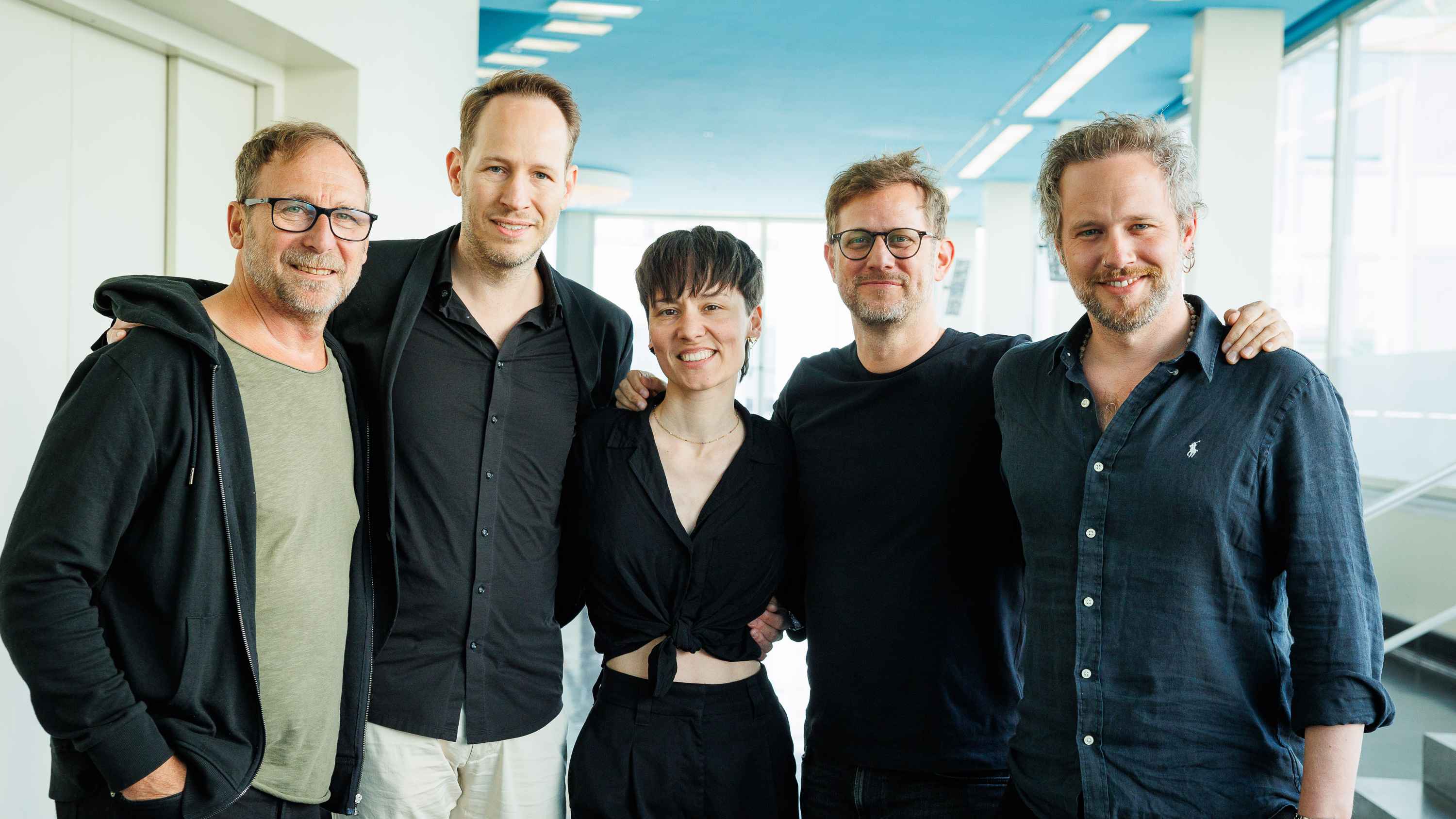Machen ohnehin schon länger gemeinsame Sache (von links): Frank Ramond, Tobias Reitz (beide Song e.V.), Linda Stark, Alexander Zuckowski und Daniel Flamm (alle Verso).