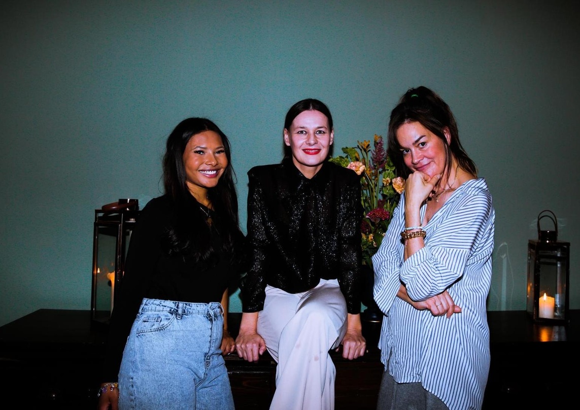 Haben das All-Female-Rap-Songwriting-Camp entwickelt (von links): Steph Karl (International Collaborations & Special Projects Atlantic Records Germany), Doreen Schimk (Co-President Warner ...