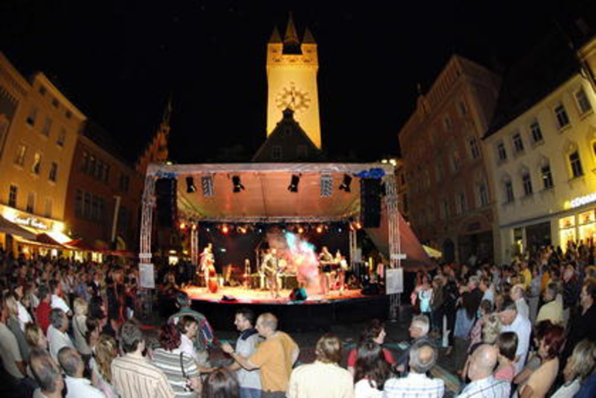 Beste Stimmung in der Altstadt: Bürgerfest Straubing
