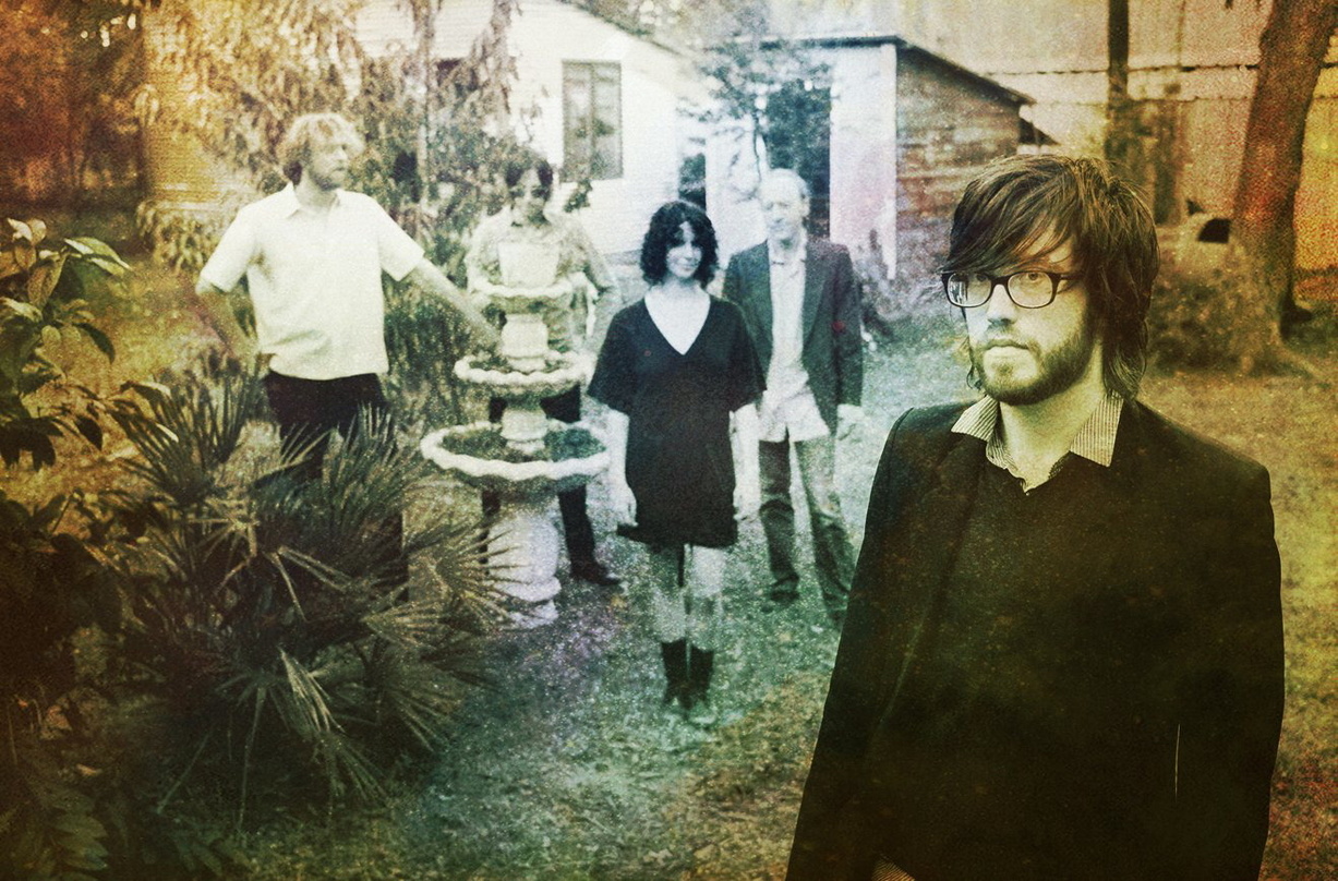 Gar nicht mehr fern, sondern im Anflug auf Deutschland: Will Sheff (r.) und seine Mitstreiter von Okkervil River