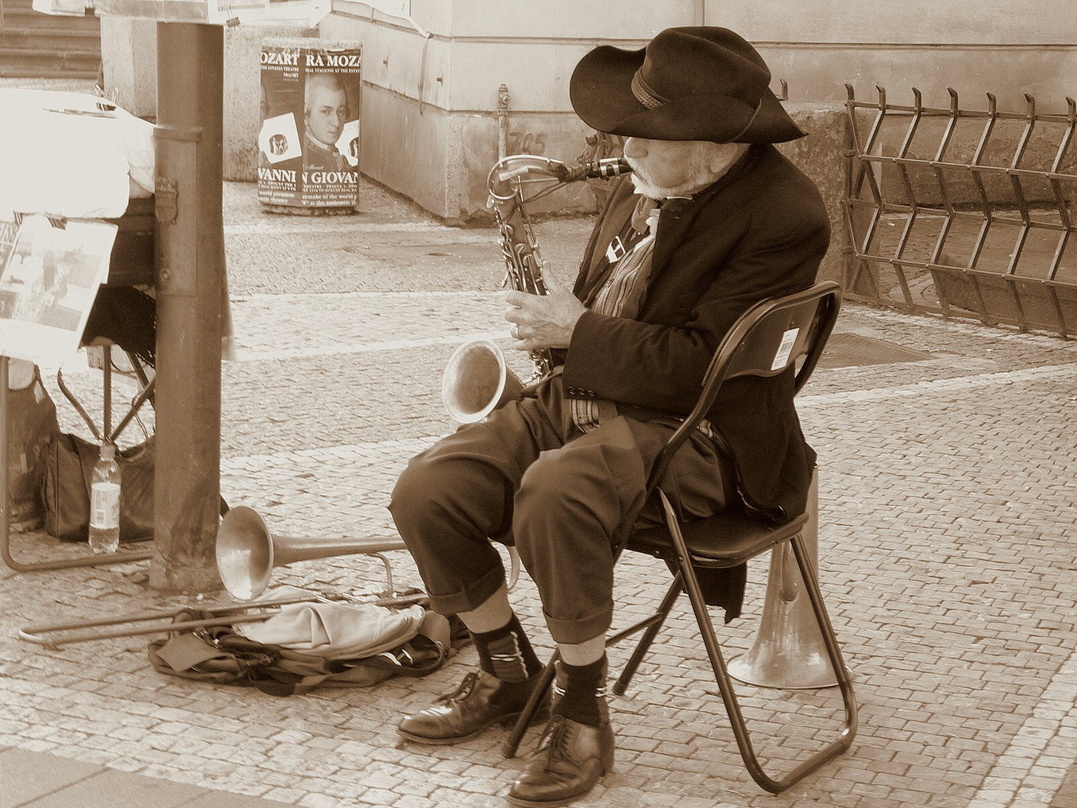 Gehört auch zu den Geringverdienern in der Musikbranche: ein Straßenmusiker