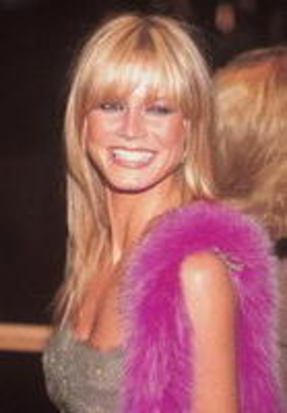099f0f595e7eb5ad757e5e20408cc6de71c33789970755060bbfbd139e8ddcb2 Plant ein Geburtstagsständchen: Heidi Klum