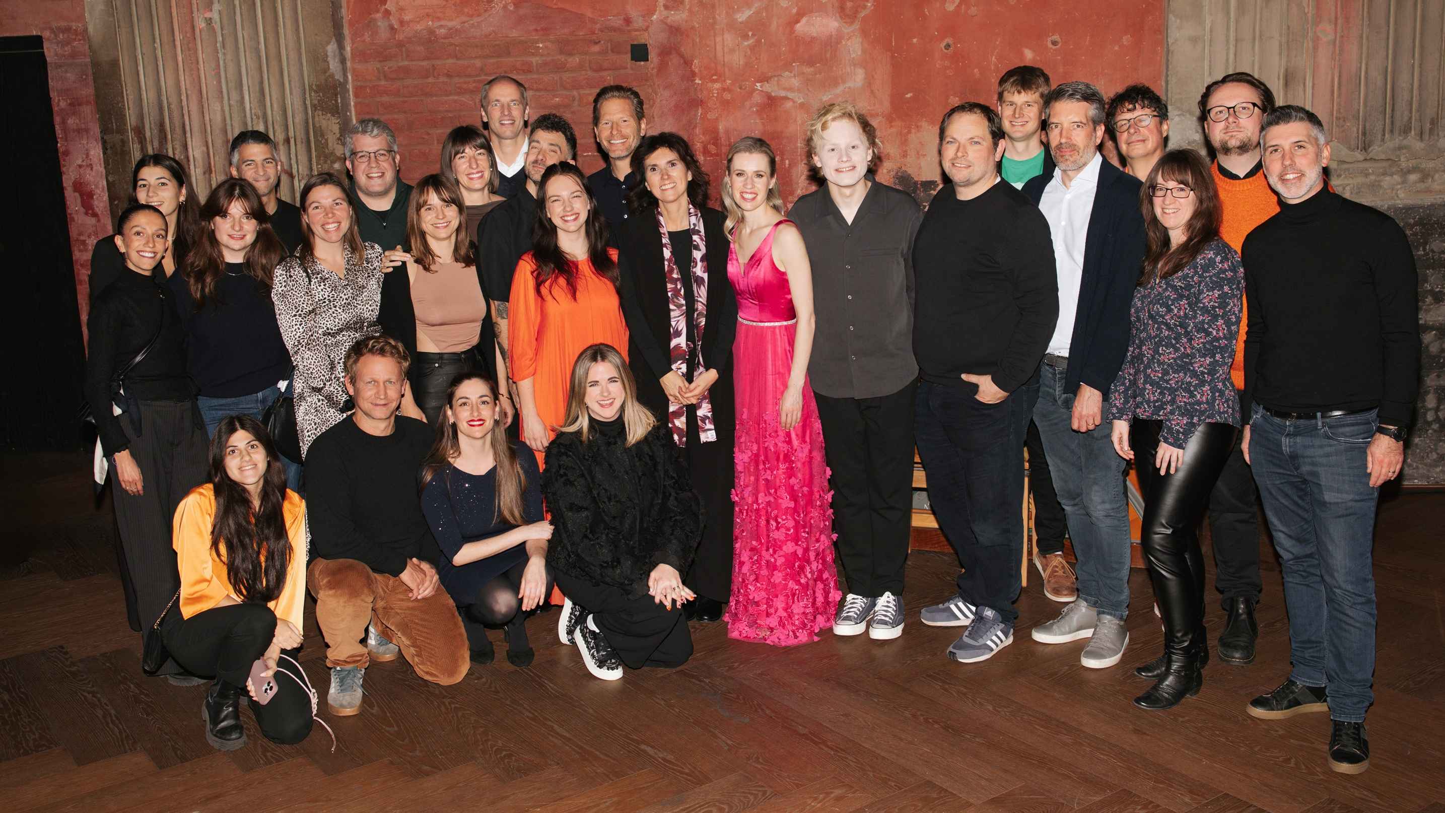 Versammelten sich in der Hauptstadt (von links): Ines Alami (Cheffe De Projet Sony Music (SM) France), Julia Elzanowska (Digital Marketing Manager), Alessia Pisapia (Junior Manager Digital...