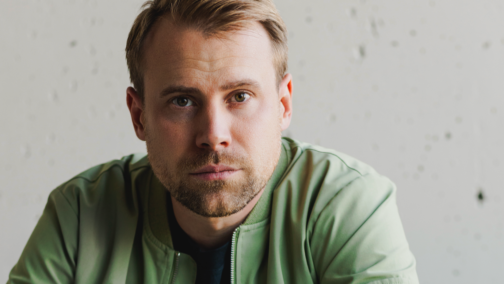 Verlässt Warner Music Central Europe nach rund drei Jahren. Sam Bittner, der zuletzt als Vice President Artist & Repertoire fungierte.