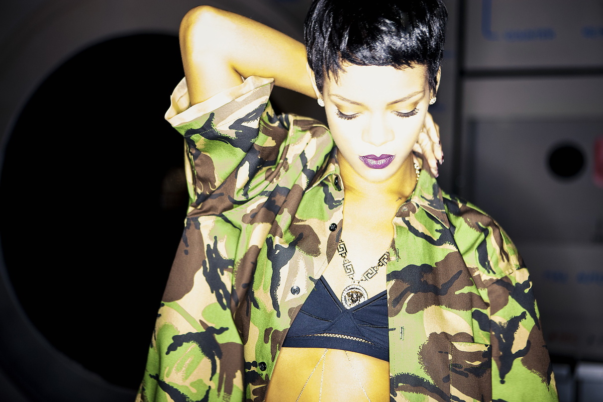 In den Schweizer Charts zweimal auf eins: Rihanna