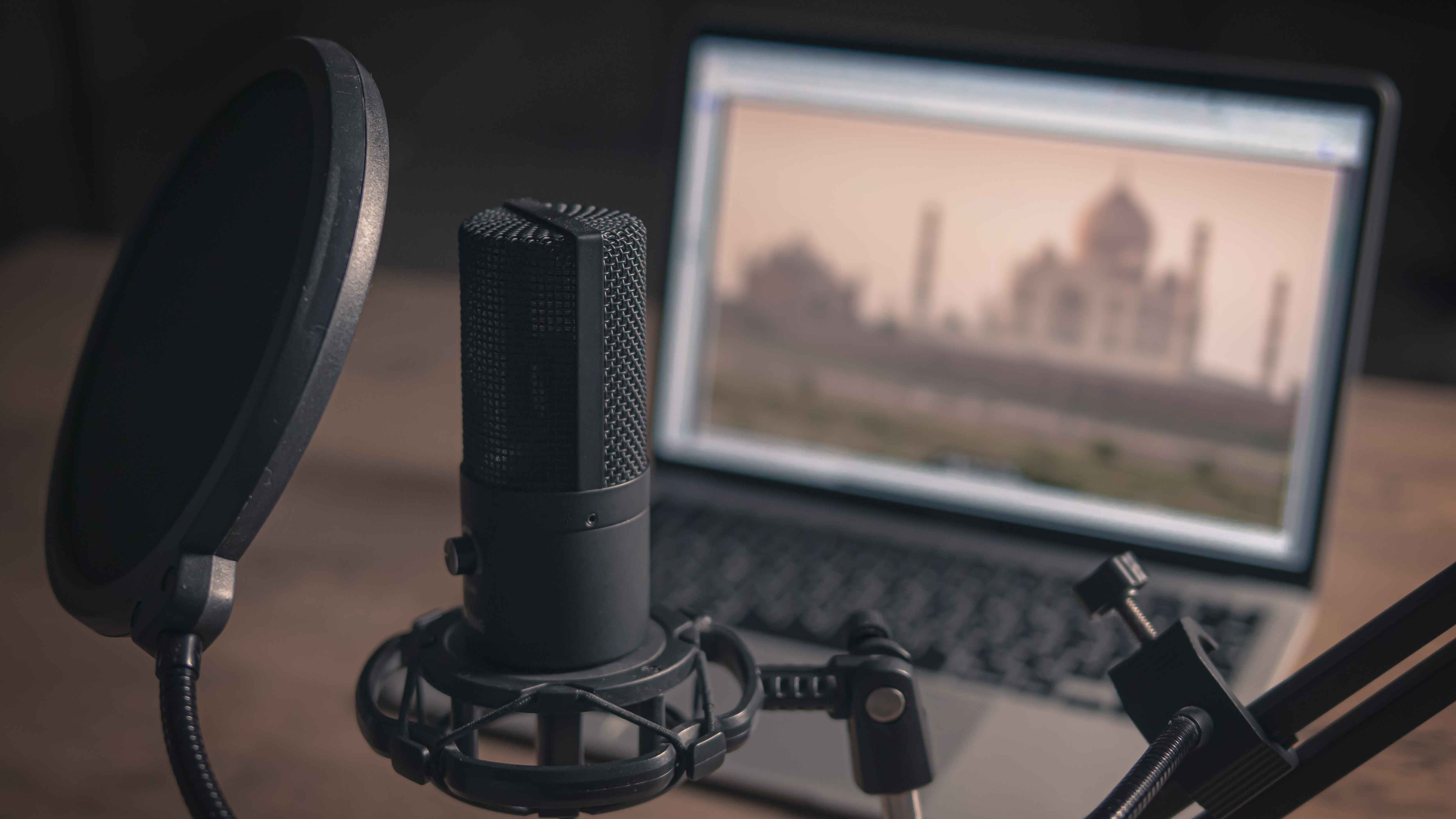 Podcasts bleiben beliebt: Rund die Hälfte der Deutschen hört regelmäßig Podcasts.