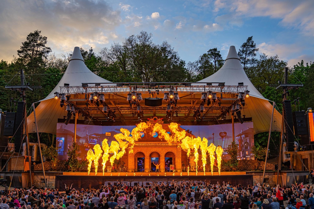 Stimmungsvoll: die Jubiläumsshow von Mario Barth in der Waldbühne