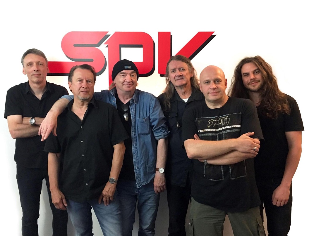 Freuen sich auf die Zusammenarbeit (von links): Frank Uhle (Geschäftsführer SPV), Peter Ladwig, Peter Knorn, Arndt Schulz (alle Fargo), Olly Hahn (Head of Steamhammer) und Nikolas Fritz (F...