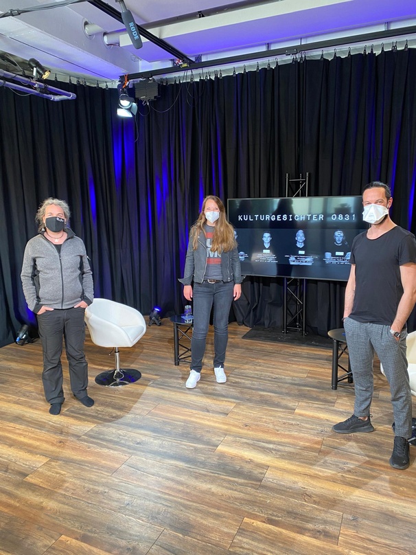 Organsieren den Studiotalk: Marcel Durach (links), Ramona Kloos und Hannes Hoch)
