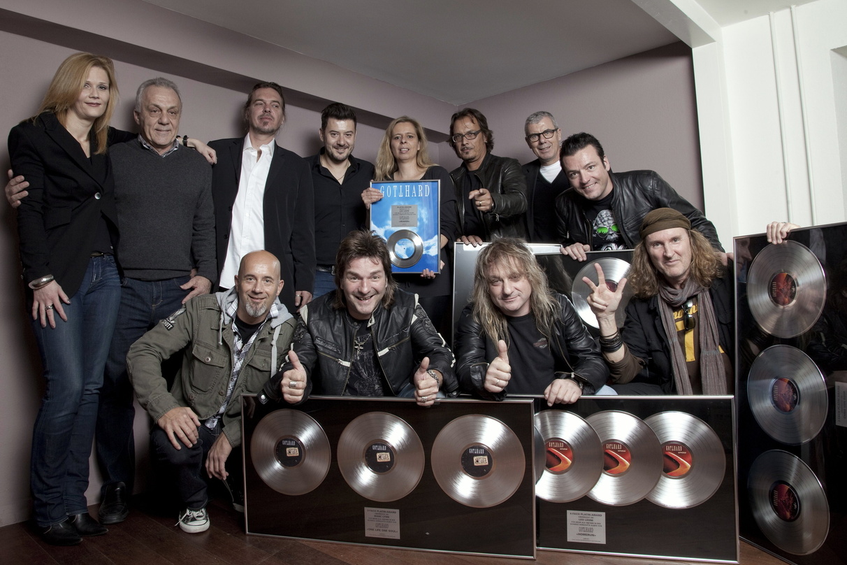 Freddy Scherer, Marc Lynn und Leo Leoni und Produzent Chris von Rohr