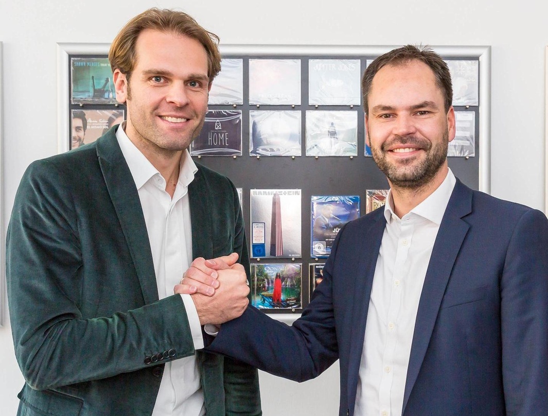 Betonen Alleinstellungsmerkmal und Aktualitätsanspruch der Offiziellen Deutschen Charts: Florian Drücke (links) und Mathias Giloth