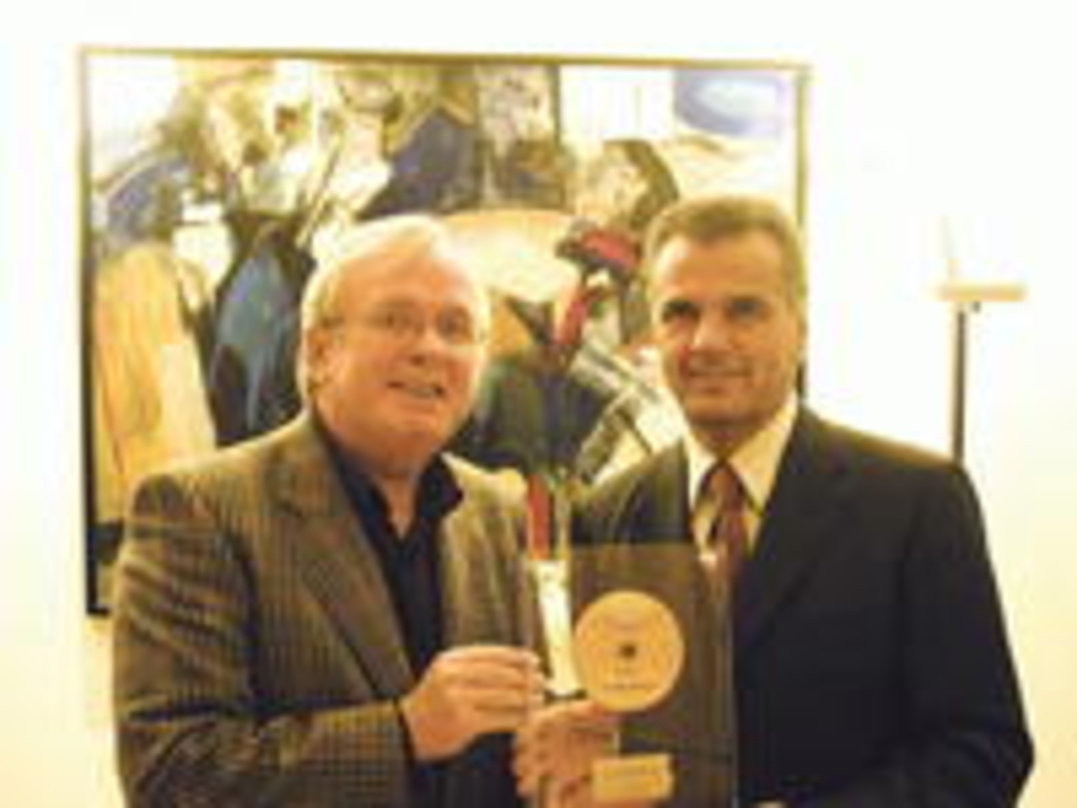 DVD-Champion: Leopold Stiefel (r.) mit Verleger Ulrich Scheele