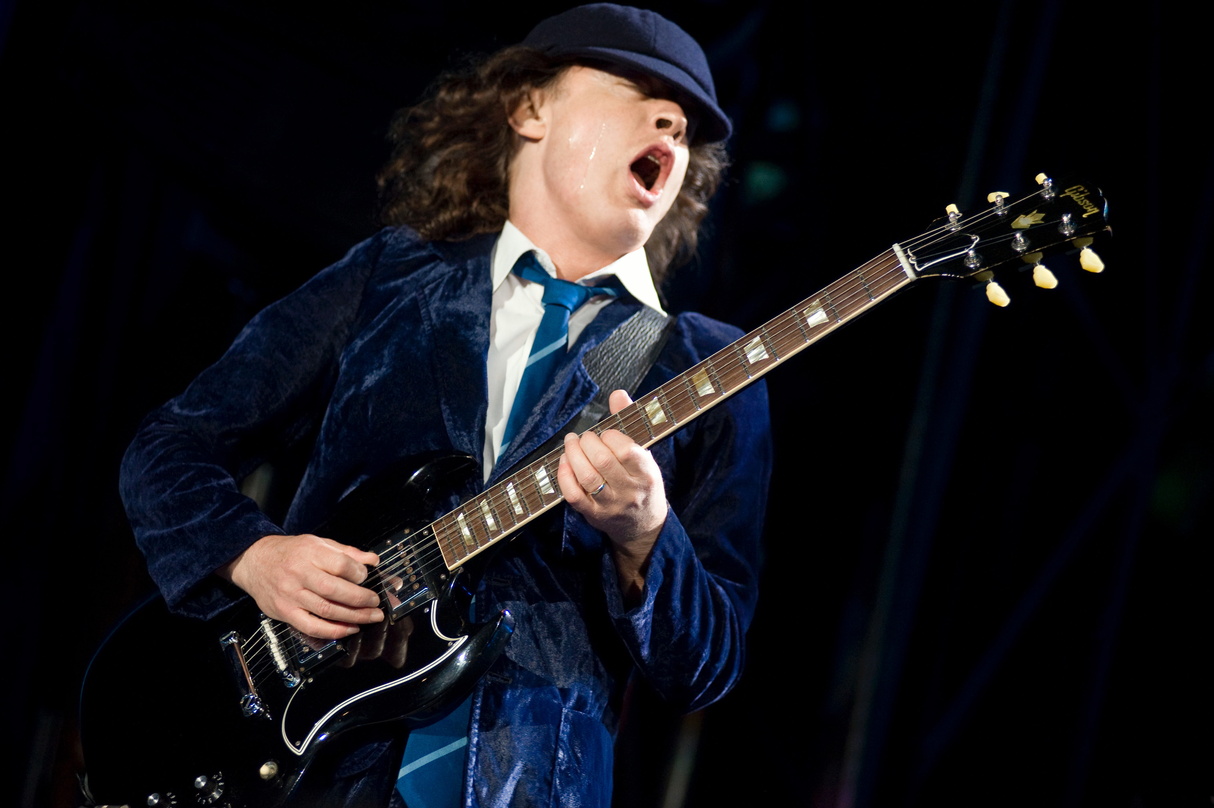 Rockt mit AC/DC auch 2016 in deutschen Stadien: Angus Young