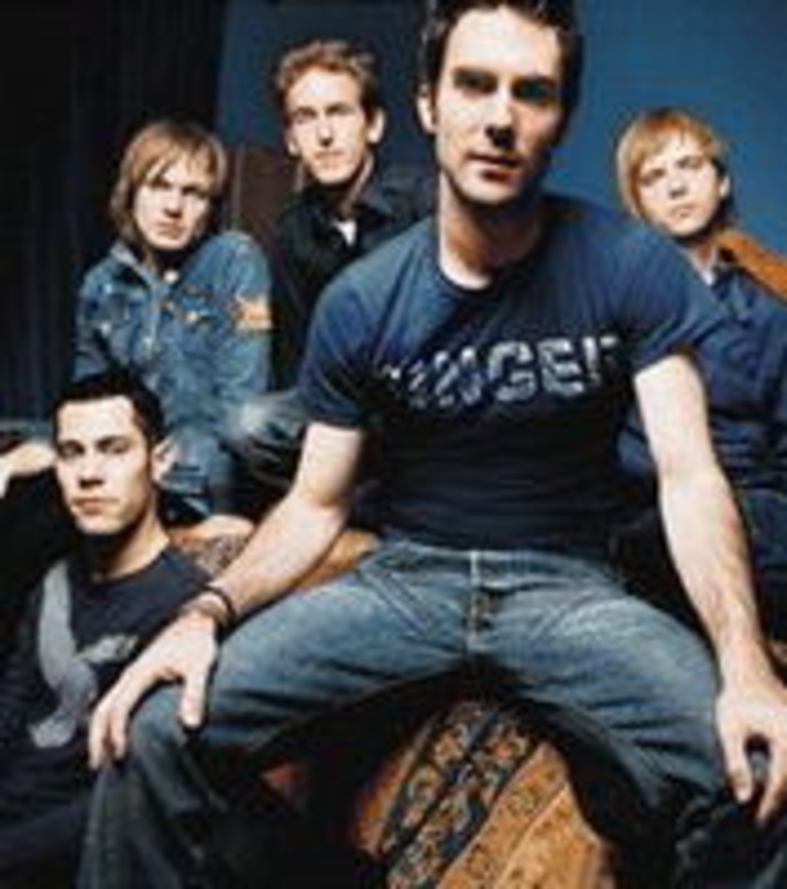 11daafa8001469105230675c0640fbb8663039f680ed0af15f85ff681c01497d Erhalten digitales Platin: Maroon 5