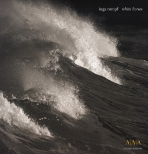 Inga Rumpf – White Horses