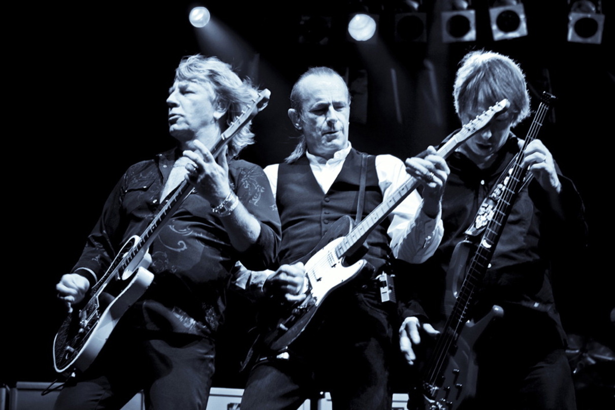 Zelebrieren ihren Boogie-Rock beim Glastonbury-Festival: Status Quo