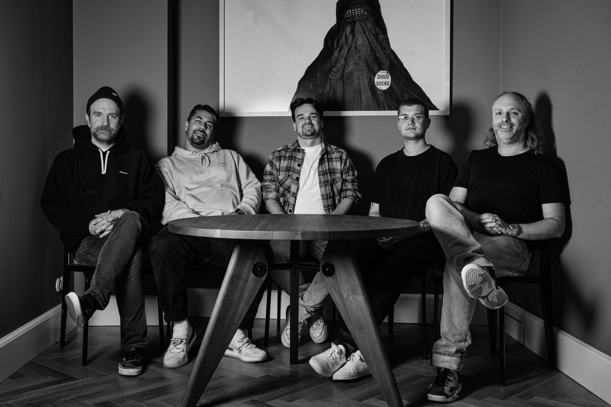 Neue Partner (von links): Matt Schwarz, Julian Gupta, Benjamin Fritzenschaft, Moritz Kob und Marc Seemann