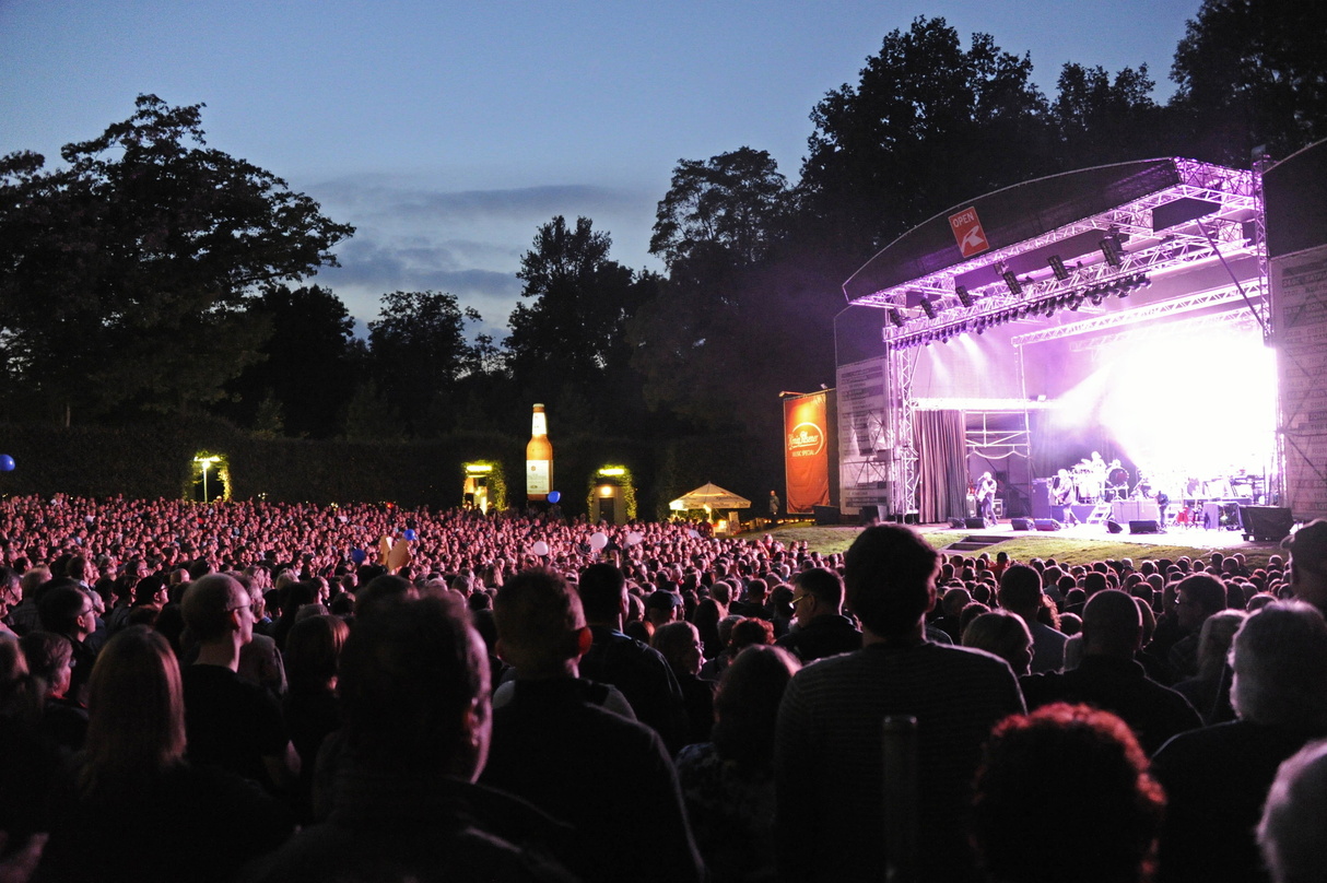 Stark frequentiert: die Konzerte auf der Freilichtbühne im Stadtpark Hamburg, hier beim Gig von Runrig