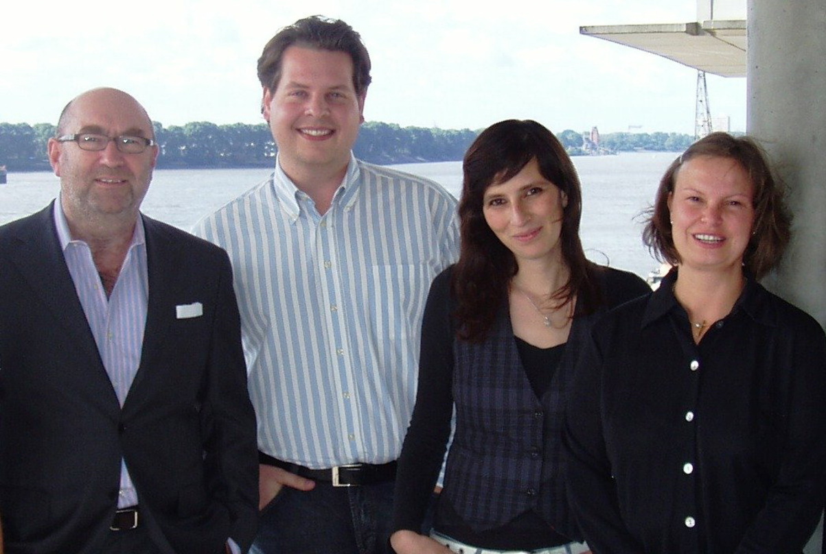 Bauen Zusammenarbeit aus (v.l.): Michael Haentjes, Christian Geller, Stephy Heinemann (edel distribution) und Andrea zum Felde (edelkids)
