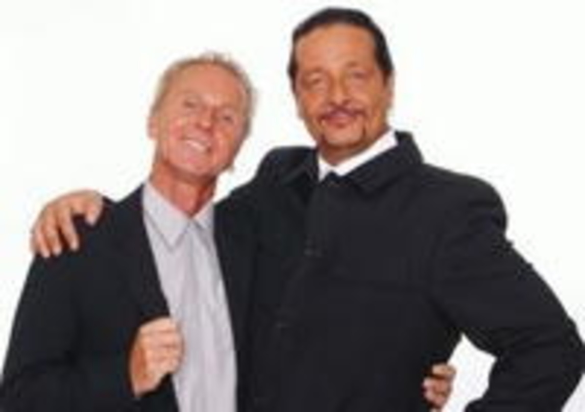 Setzen zur neuen Verunsicherung an: Sänger Klaus Eberhartinger (l.) und Gitarrist Thomas Spitzer