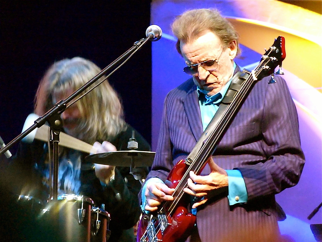 Verstorben: Jack Bruce, hier bei einem Konzert mit Leslie Mandoki 2013 in Budapest