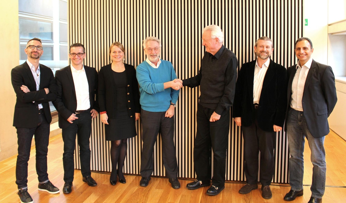 Besiegelten ihre Zusammenarbeit (von links): Jacques-Francois Suzzoni (Labelmanagement Bel Air Classiques), Matthias Lutzweiler (Geschäftsführer Naxos Deutschland), Astrid Angvik (Marketin...