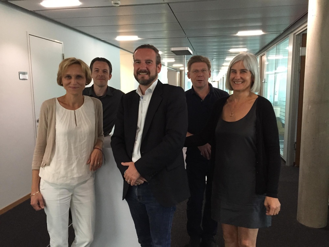 Besiegelten den Vertrag (von links): Margarete Koch (Leitung Programmvertrieb SWR Media Services), Iwen Schmees (Labelmanager Naxos Deutschland), Mark Linden (Leitung Marketing Naxos Deuts...