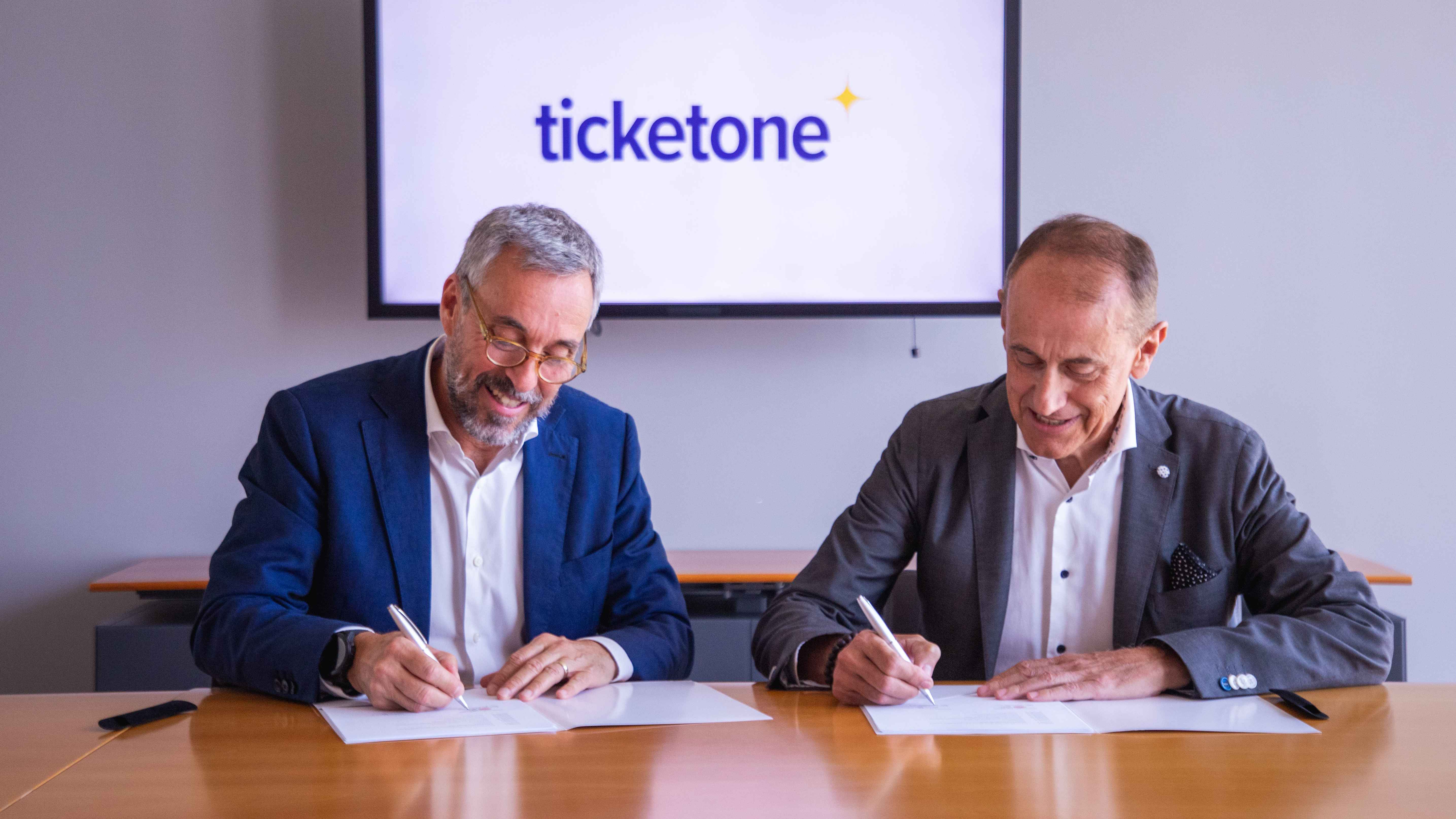 Haben sich geeinigt: Andrea Varnier (links, CEO Fondazione Milano Cortina 2026) und Stefano Lionetti (CEO TicketOne).