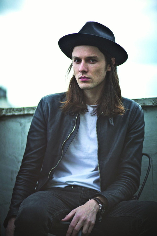 Bei den Alben auf eins, bei den Singles auf zwei: James Bay
