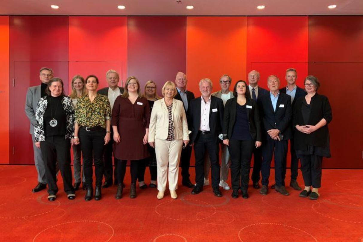 Ins Präsidium gewählt (von links): Jean-Marc Vogt, Birgit Jank, Silke D'Inka, Charlotte Seither, Ulrich Rademacher, Lena Krause, Nina Ruckhaber, Ulrike Liedtke, Jens Cording, Christian Fin...